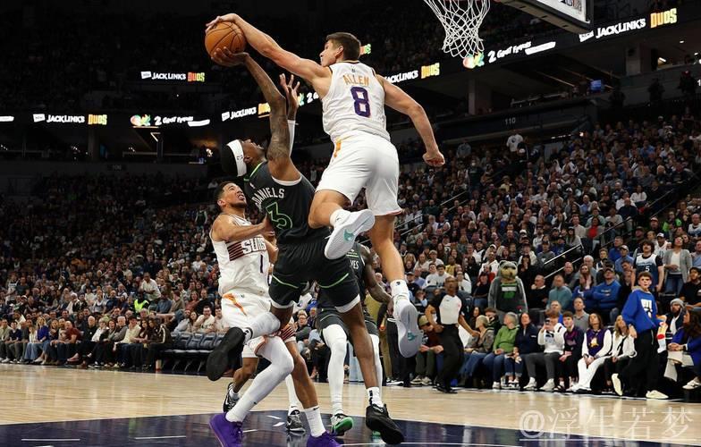 太阳失利于森林狼,布克表现欠佳 太阳失利于森林狼,布克表现欠佳